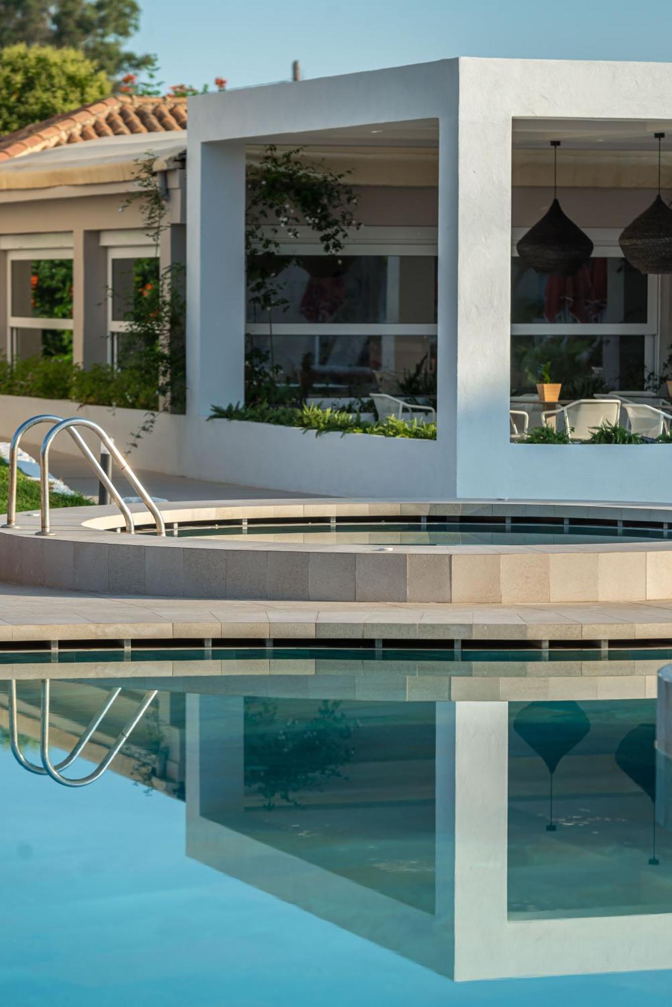 Bitzaro Grande & Hotell