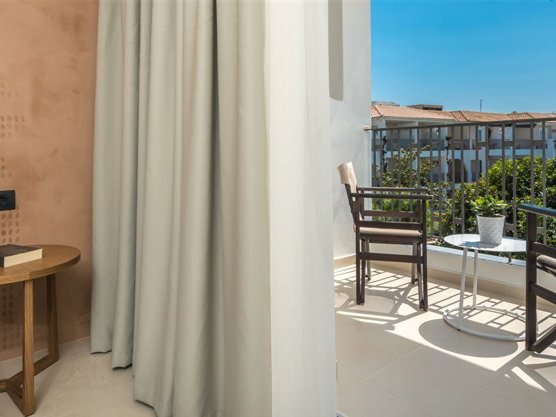 Hotell Bitzaro Grande & Kalamákion